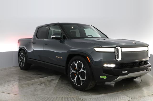 2022 Rivian R1T — photo 7 of 26