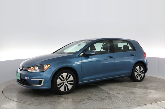 2016 Volkswagen e-Golf — photo 11 of 28