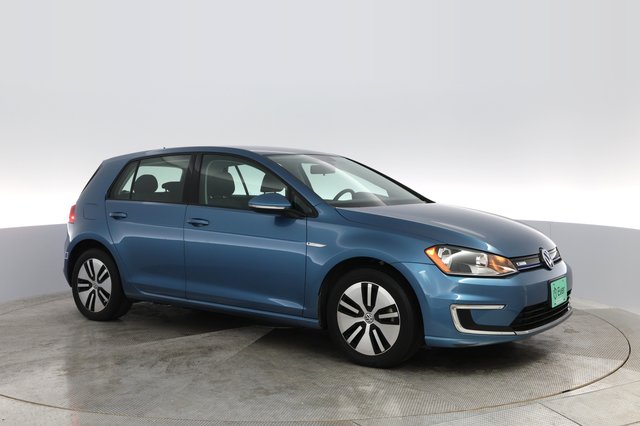 2016 Volkswagen e-Golf — photo 8 of 28