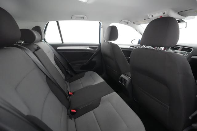 2016 Volkswagen e-Golf — photo 4 of 28