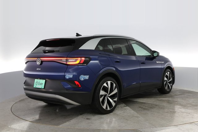 2021 Volkswagen ID.4 — photo 2 of 28