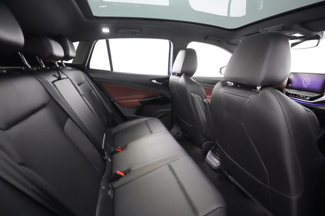 2021 Volkswagen ID.4 — photo 3 of 28