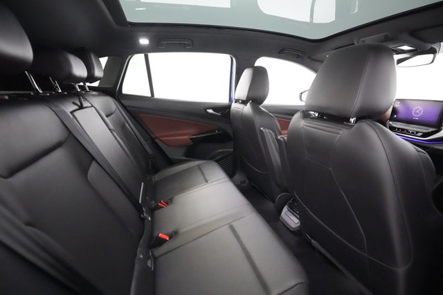 2021 Volkswagen ID.4 — photo 3 of 28