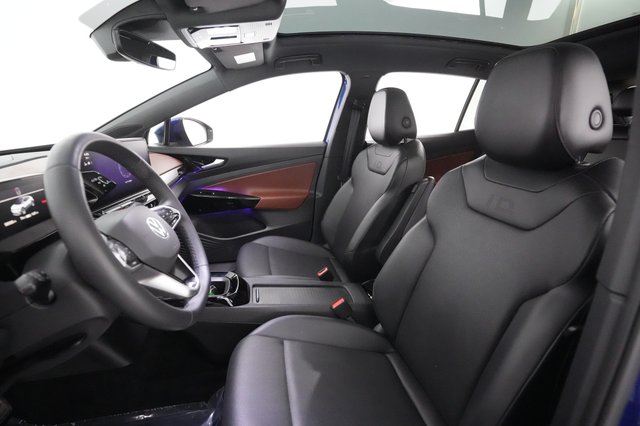 2021 Volkswagen ID.4 — photo 15 of 28