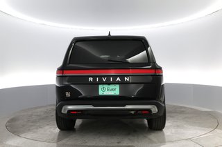 2022 Rivian R1S — photo 10 of 33