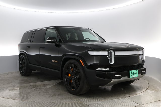 2022 Rivian R1S — photo 7 of 33