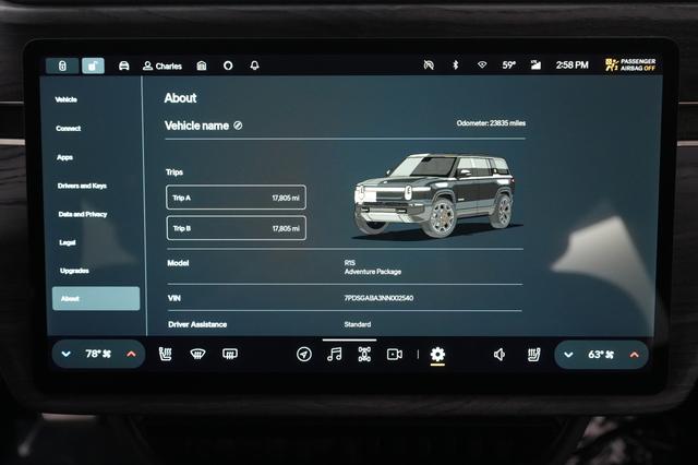 2022 Rivian R1S — photo 4 of 33