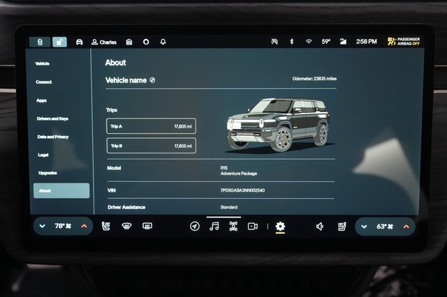 2022 Rivian R1S — photo 4 of 33