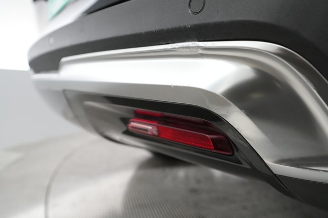 2022 Rivian R1S — photo 28 of 33