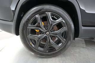 2022 Rivian R1S — photo 16 of 33