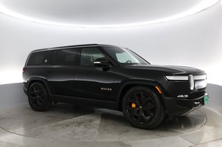 2022 Rivian R1S — photo 8 of 33