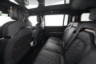 2022 Rivian R1S — photo 18 of 33