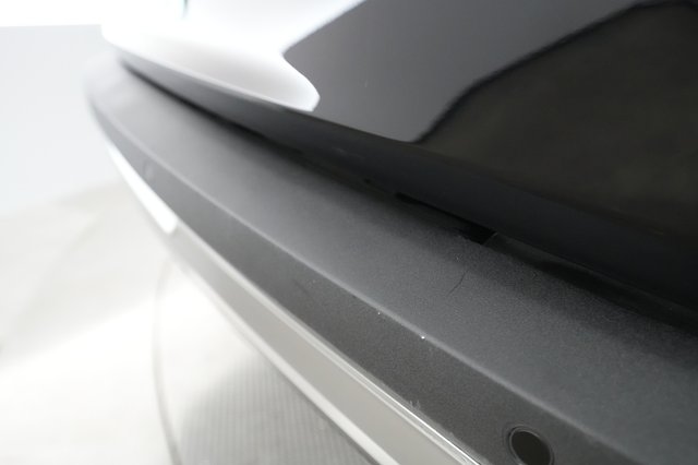 2022 Rivian R1S — photo 27 of 33