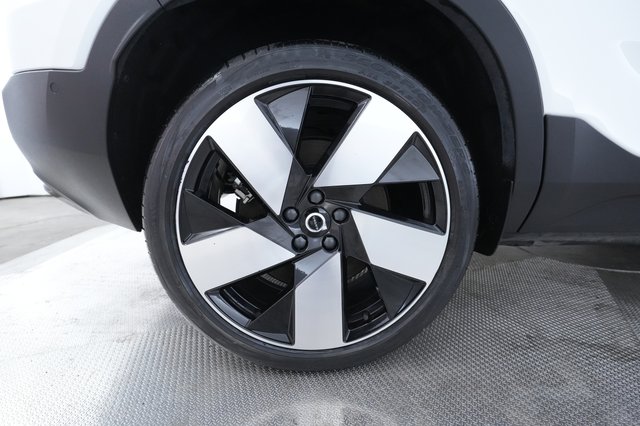 2023 Volvo C40 Recharge — photo 16 of 31