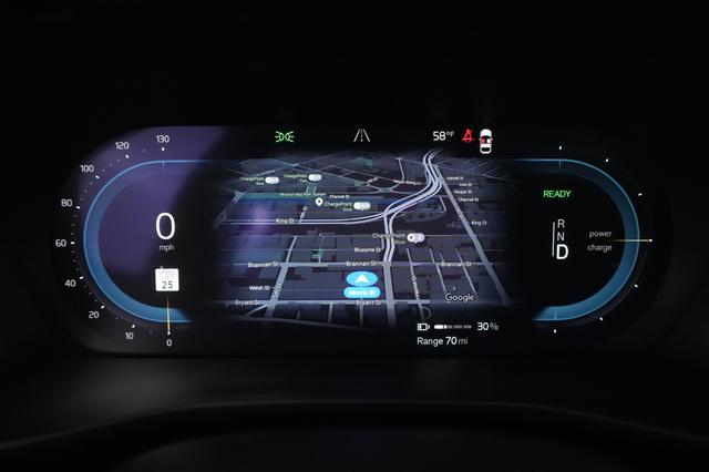 2023 Volvo C40 Recharge — photo 4 of 31