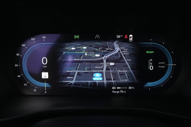 2023 Volvo C40 Recharge — photo 4 of 31