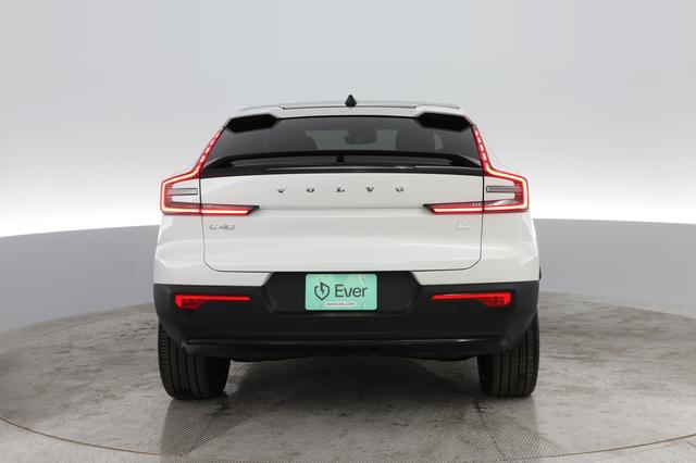 2023 Volvo C40 Recharge — photo 10 of 31