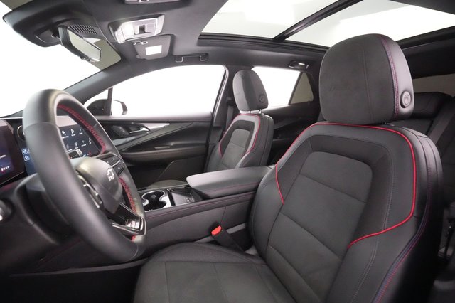 2024 Chevrolet Blazer EV — photo 17 of 40