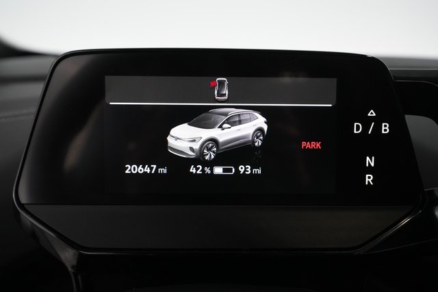 2023 Volkswagen ID.4 — photo 3 of 21