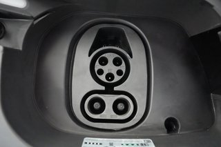 2023 Volkswagen ID.4 — photo 18 of 21
