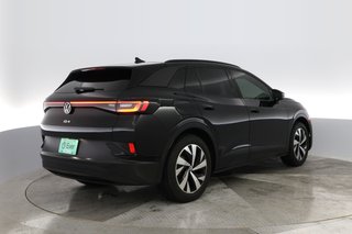 2023 Volkswagen ID.4 — photo 2 of 21