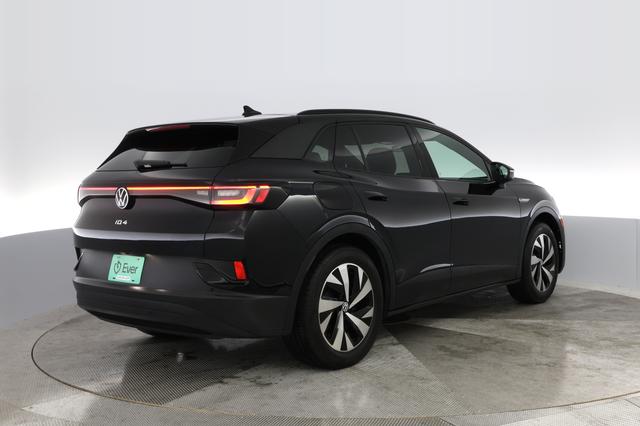 2023 Volkswagen ID.4 — photo 2 of 24