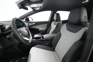 2023 Volkswagen ID.4 — photo 15 of 24