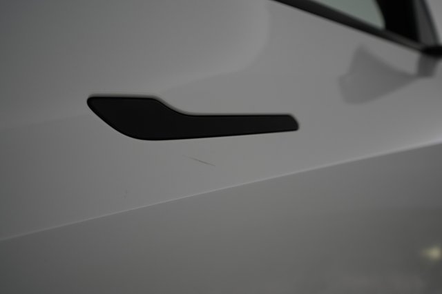 2021 Tesla Model Y — photo 27 of 34