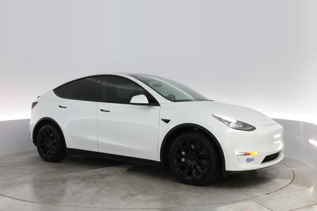 2021 Tesla Model Y — photo 8 of 34