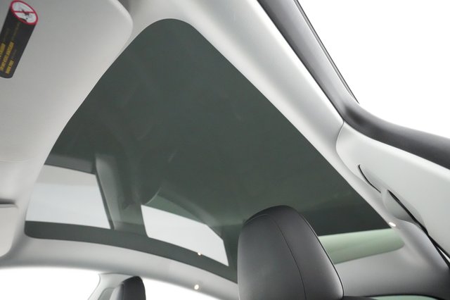 2021 Tesla Model Y — photo 21 of 34