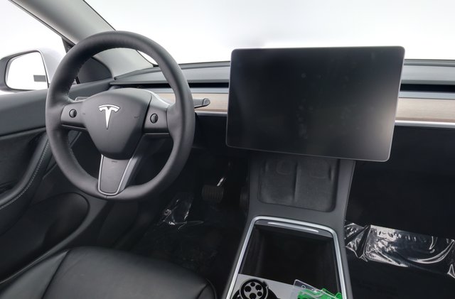2021 Tesla Model Y — photo 3 of 34
