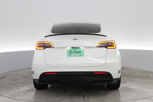 2021 Tesla Model Y — photo 9 of 34