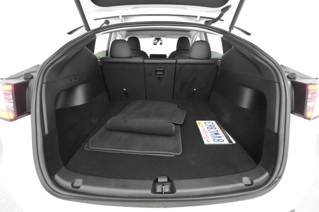 2021 Tesla Model Y — photo 24 of 34