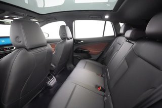 2021 Volkswagen ID.4 — photo 18 of 32