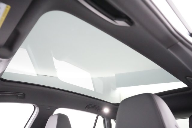 2021 Volkswagen ID.4 — photo 24 of 32