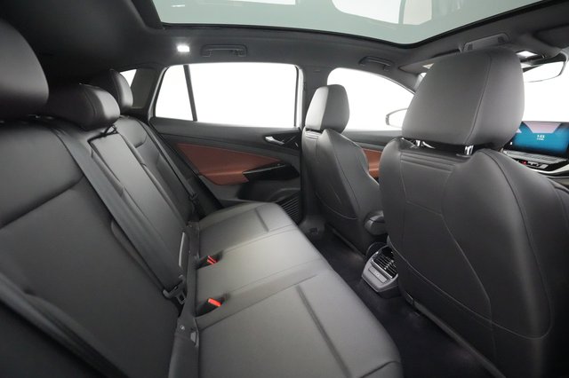 2021 Volkswagen ID.4 — photo 20 of 32