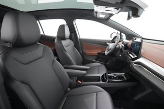 2021 Volkswagen ID.4 — photo 19 of 32