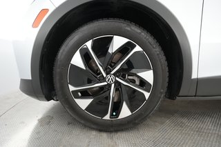 2021 Volkswagen ID.4 — photo 13 of 32