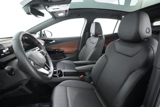 2021 Volkswagen ID.4 — photo 17 of 32