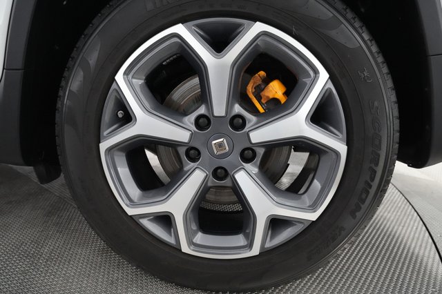 2022 Rivian R1T — photo 11 of 27