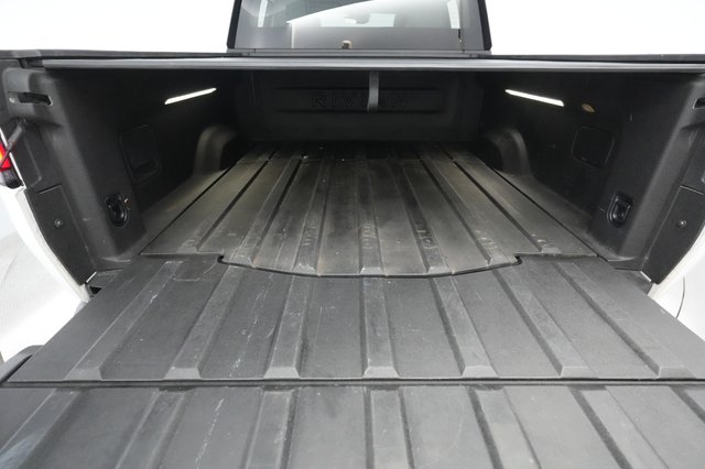 2022 Rivian R1T — photo 22 of 27