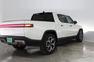 2022 Rivian R1T — photo 2 of 27