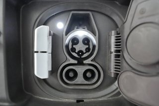 2022 BMW i4 — photo 15 of 21