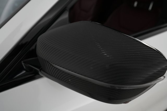 2022 BMW i4 — photo 17 of 21