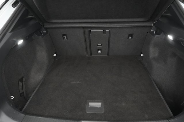 2021 Volkswagen ID.4 — photo 17 of 22