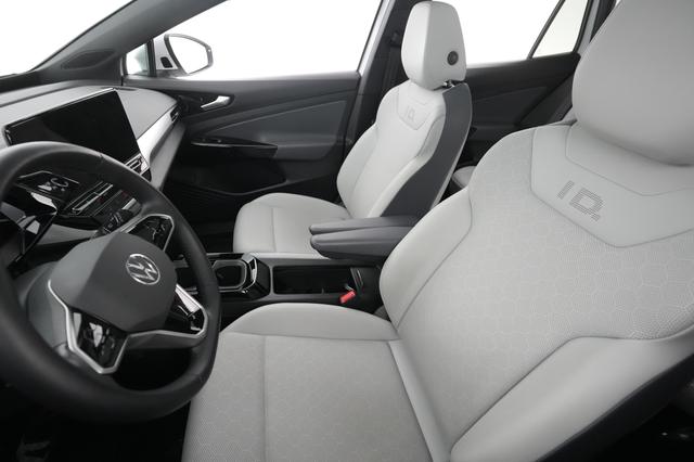 2021 Volkswagen ID.4 — photo 10 of 22