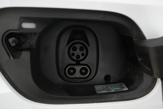 2021 Volkswagen ID.4 — photo 19 of 22