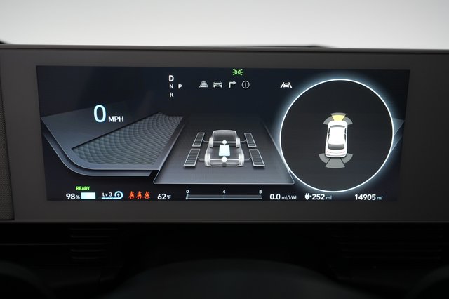 2024 Hyundai IONIQ 5 — photo 5 of 36