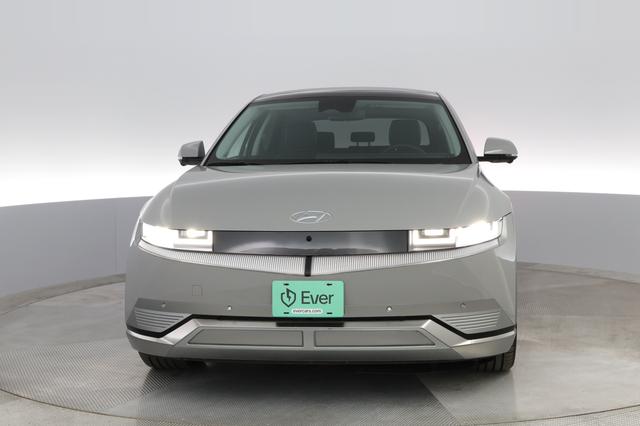 2024 Hyundai IONIQ 5 — photo 7 of 36