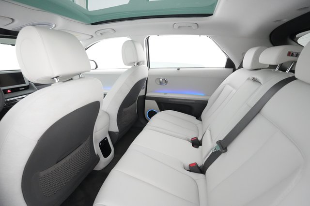 2024 Hyundai IONIQ 5 — photo 18 of 30